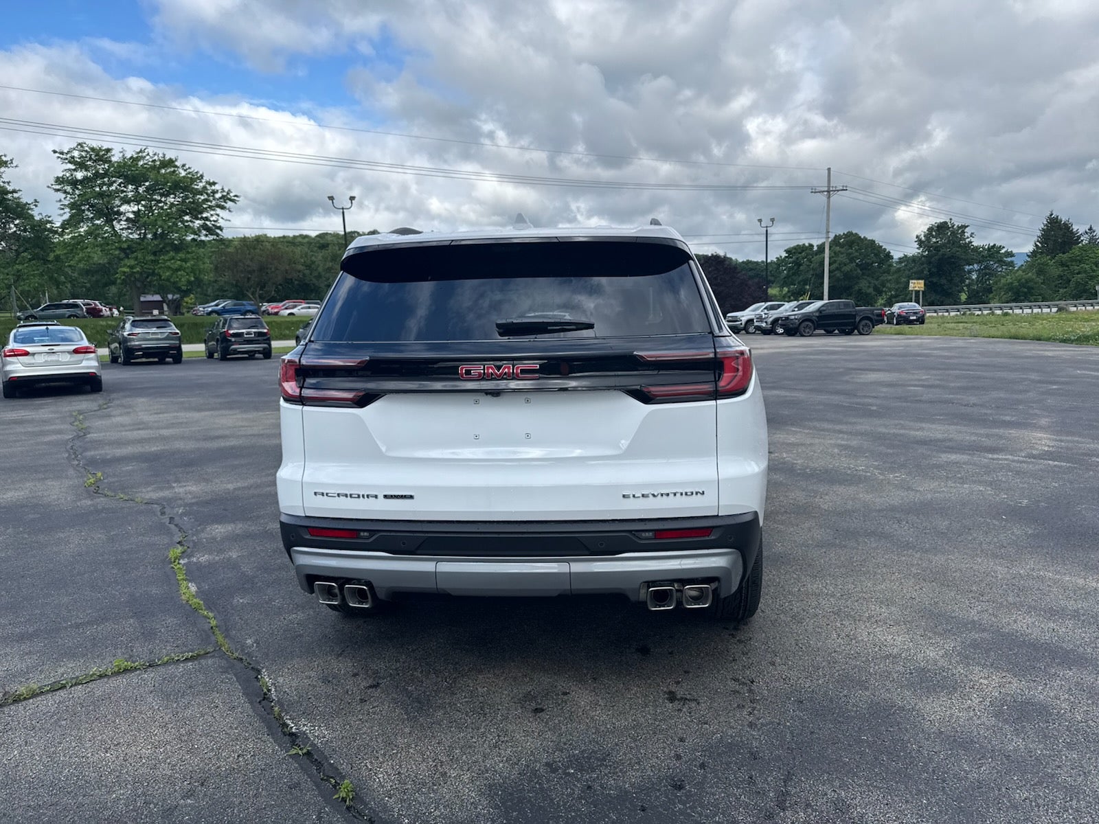 2026 GMC Acadia Elevation