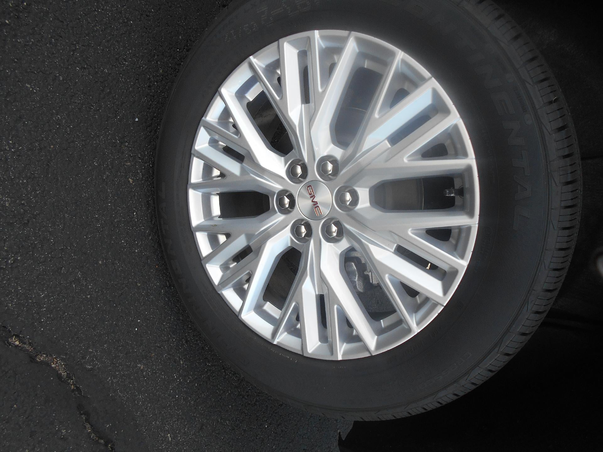 2024 GMC Acadia Elevation