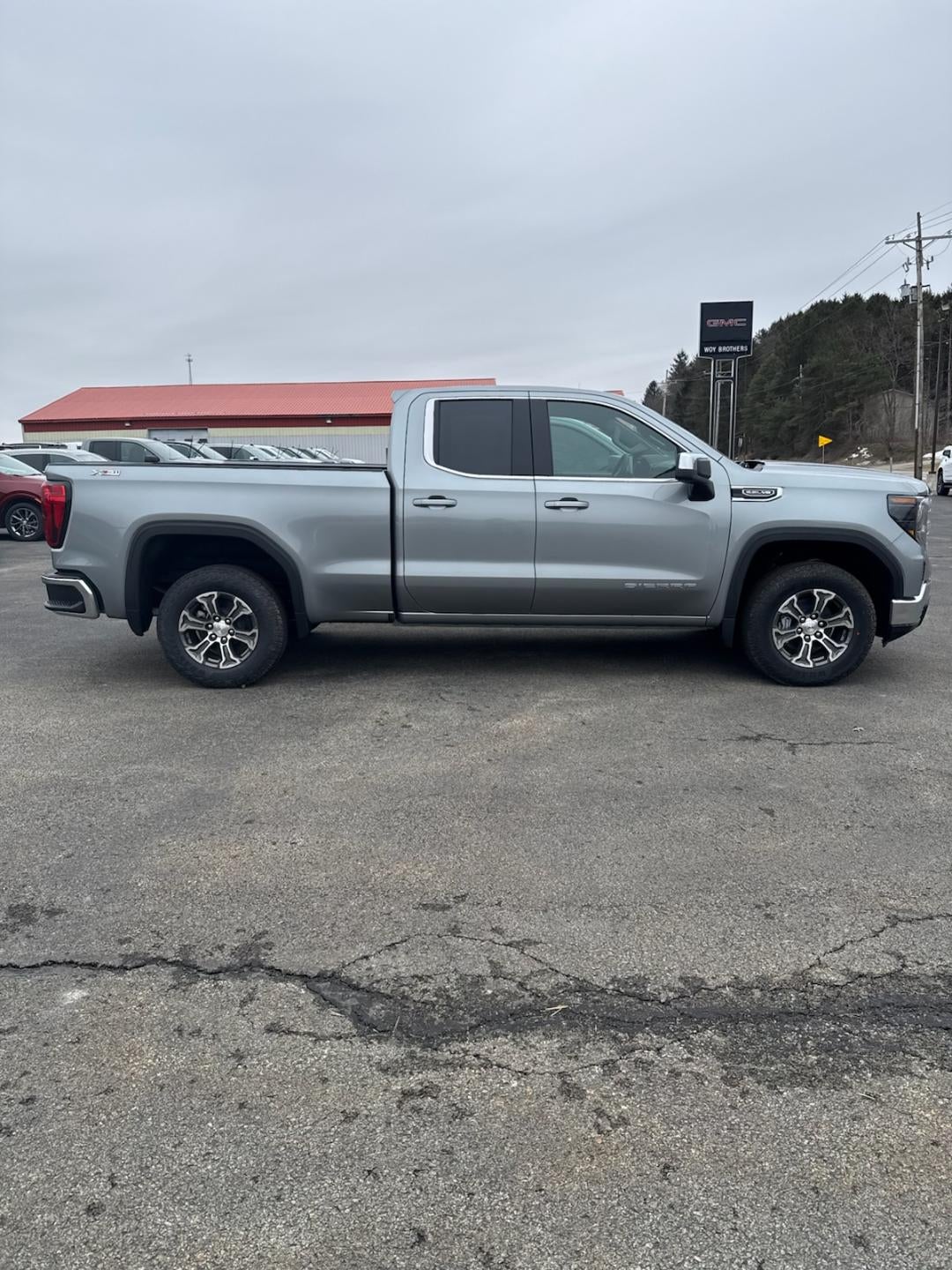 2026 GMC Sierra 1500 SLE