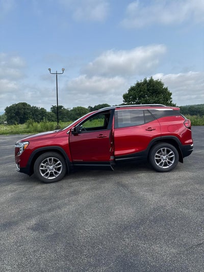 2024 GMC Terrain SLT